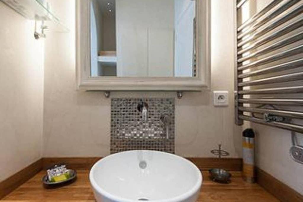 Barla 3 - A Spacious One Bedroom Apartment Near Place Garibaldi 니스 외부 사진